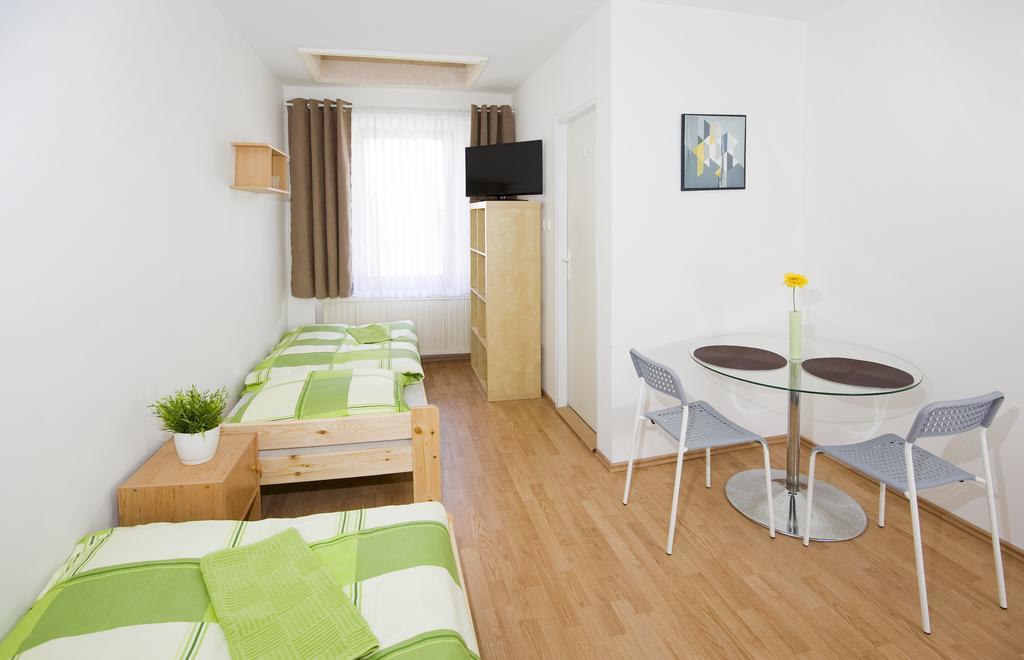 Penzion Ostrava-Levne Ubytovani Ngoại thất bức ảnh