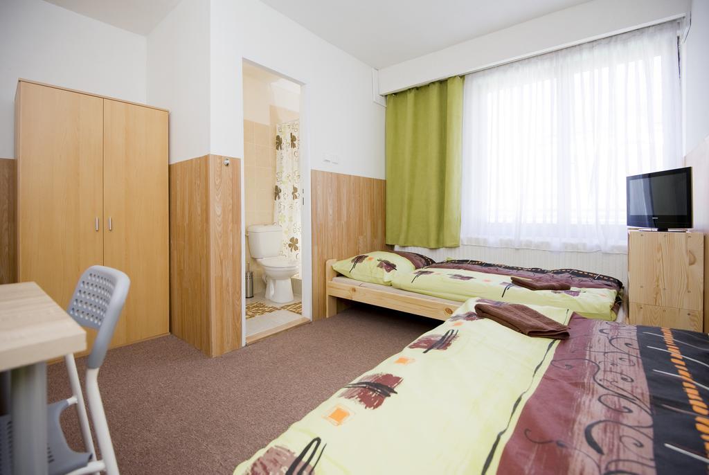 Penzion Ostrava-Levne Ubytovani Ngoại thất bức ảnh